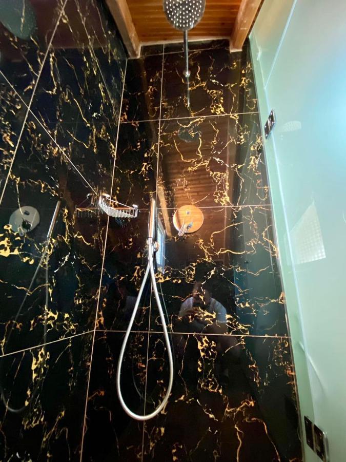 Wild Villa Apartments Sarandë Dış mekan fotoğraf